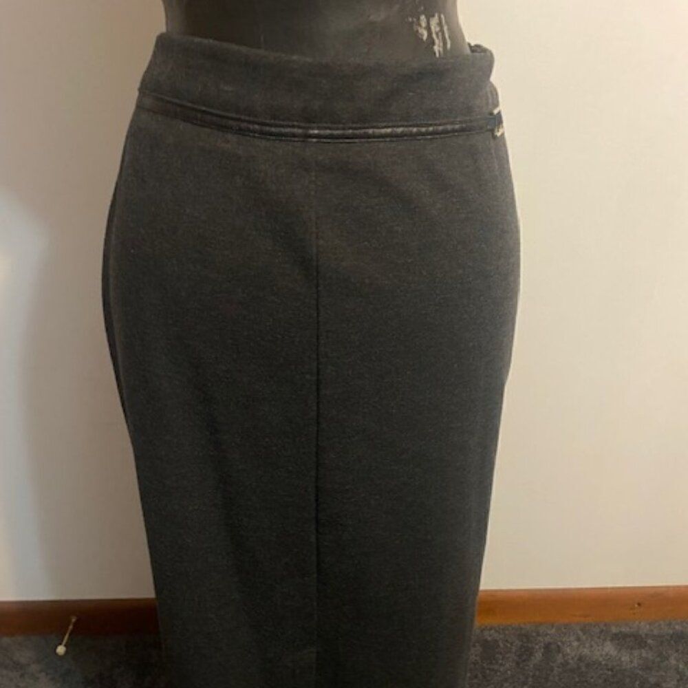 New York & Co Gray front split skirt, size XL